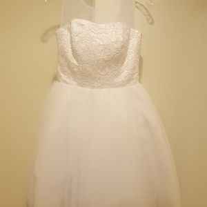 quinceanera/white dress/prom/sweet 16/homecoming